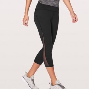 Lululemon cropped black leggings with mesh